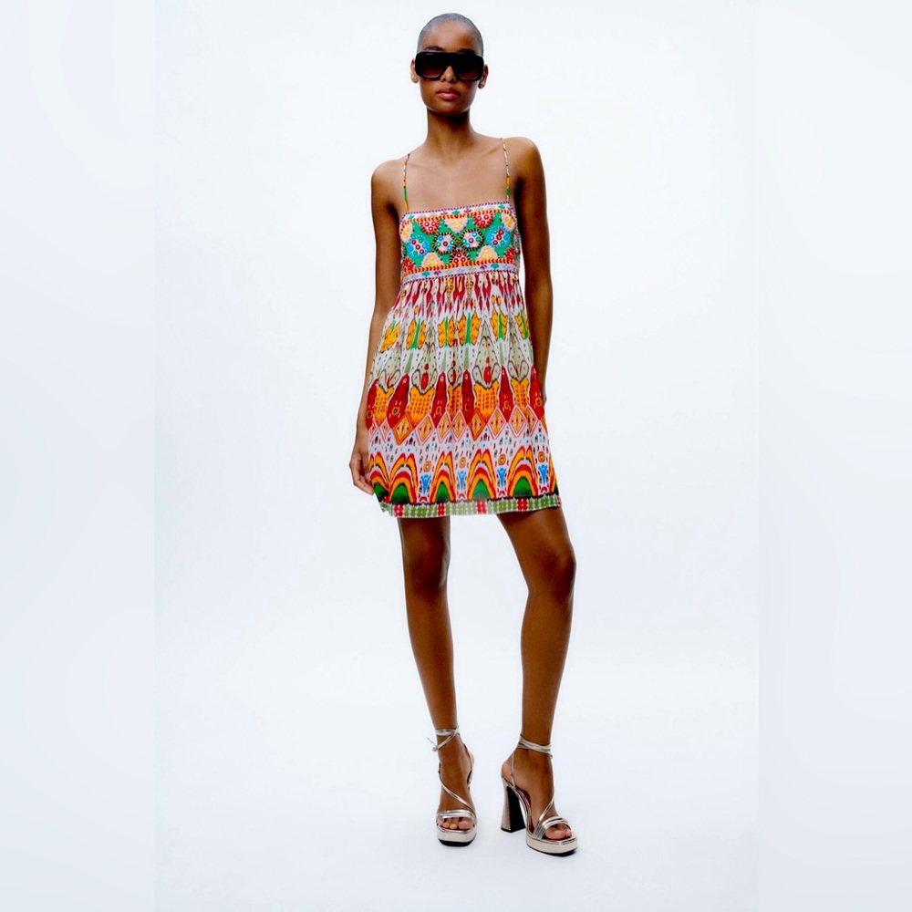 Zara Short and Embroidered dress ✨